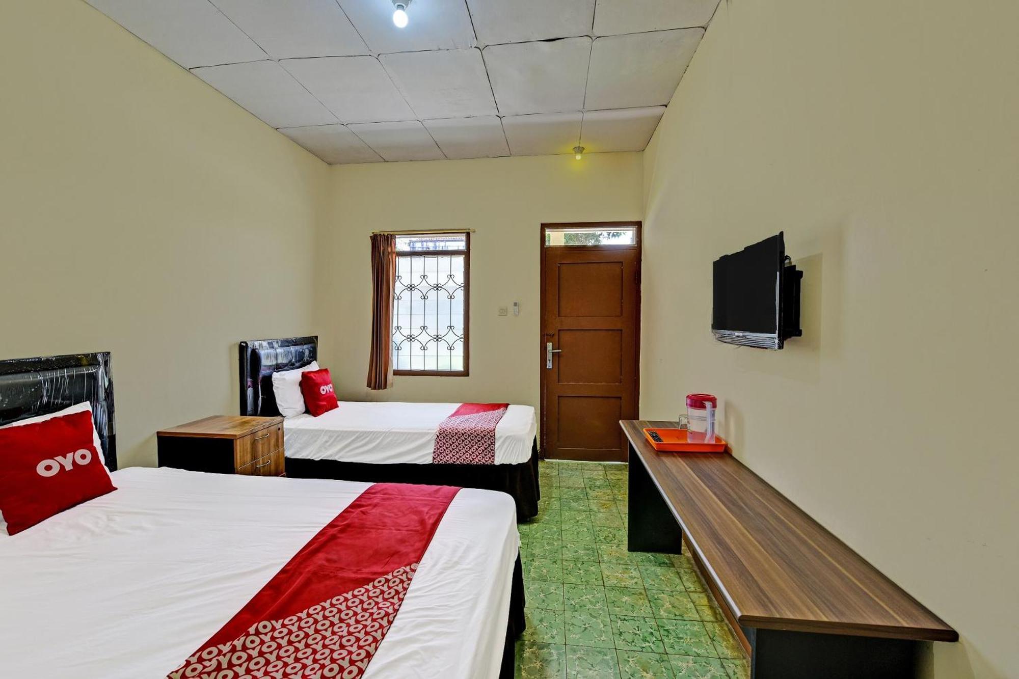 Oyo 90443 Hotel New Kartika In Cilopadang Екстер'єр фото